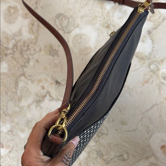 Fossil Fiona Vegan Leather Printed Large Crossbody Bag - Black/White - Picture 9 of 16